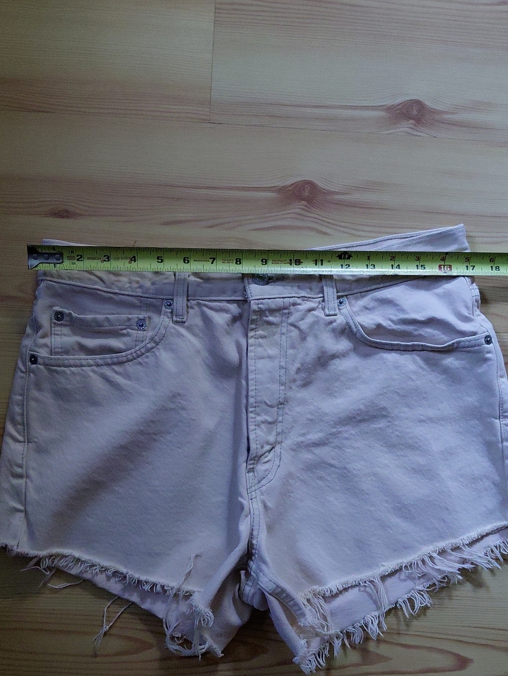 Vintage Levis 550 Cut Off Denim Shorts - Picture 4 of 6